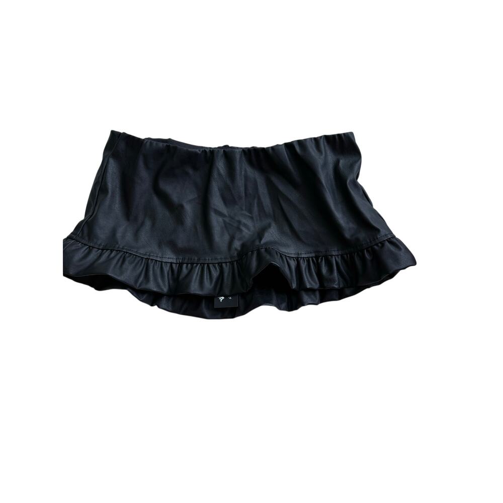 NWT Dolls Kill Generation Kiss Faux Leather Ruffle Micro Shorts Black M